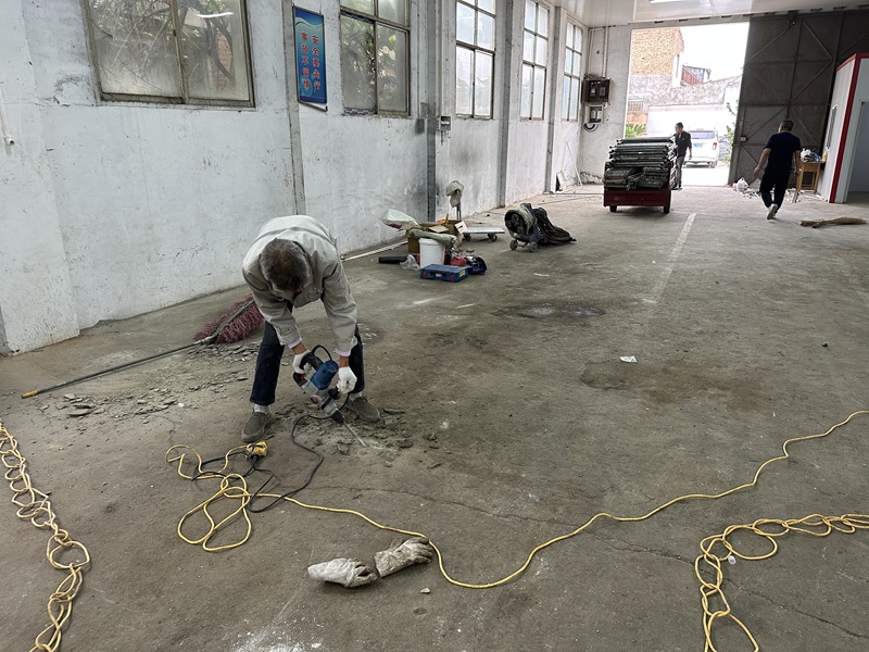 环氧地坪施工前，基层需要满足哪些条件？